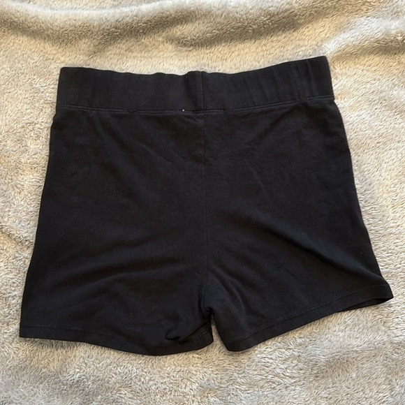 Forever 21 Shorts - Picture 2 of 6